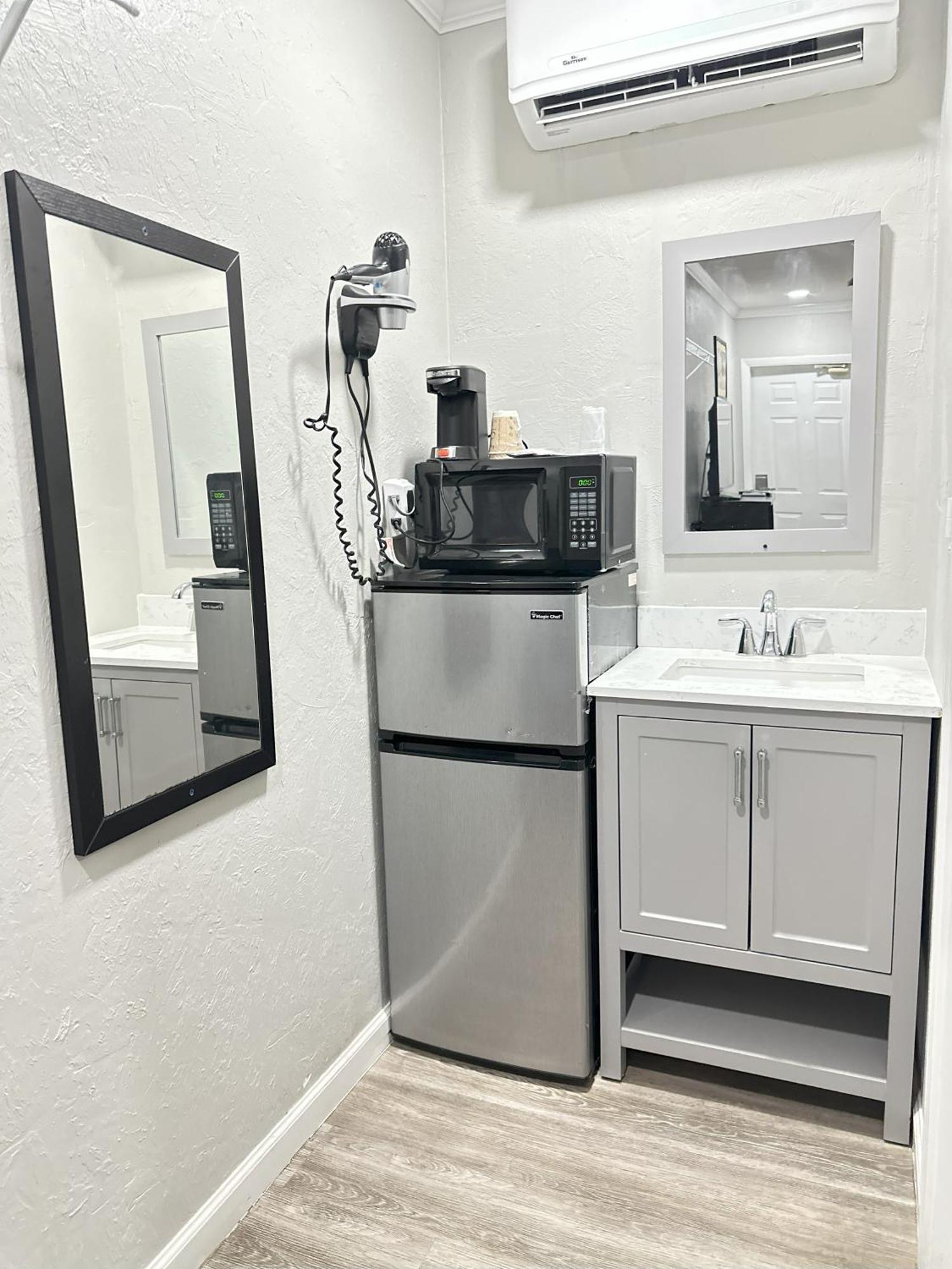 Venice Gardens Sunshine Inn & Suites Venice, Florida المظهر الخارجي الصورة